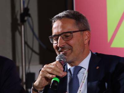 VisionMeeting 4 – Prepararsi ai mestieri del futuro - La trasformazione digitale del lavoro: costruire le nuove competenze - Come affacciarsi al mercato dei lavori emergenti